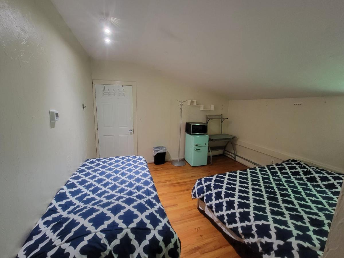 Private Bedroom Near Бостон Экстерьер фото
