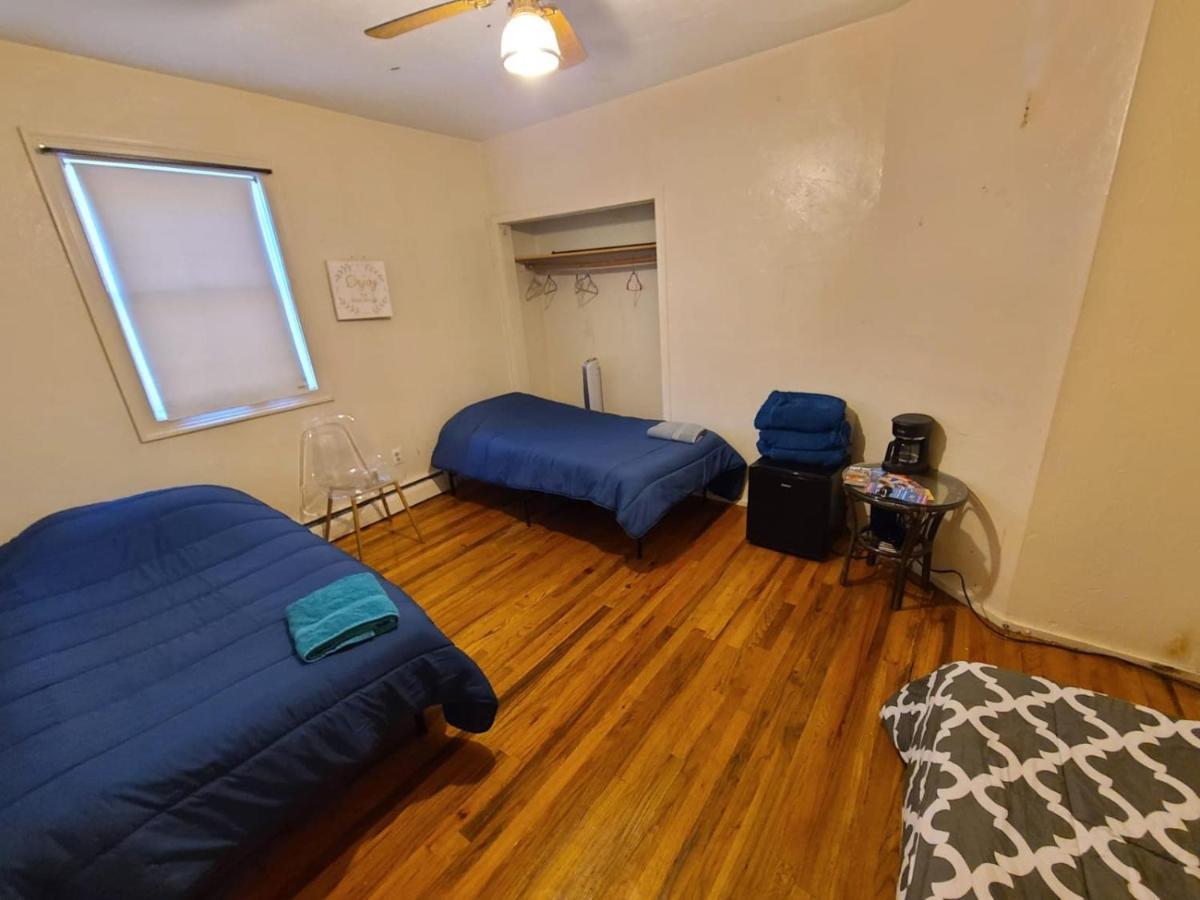 Private Bedroom Near Бостон Экстерьер фото