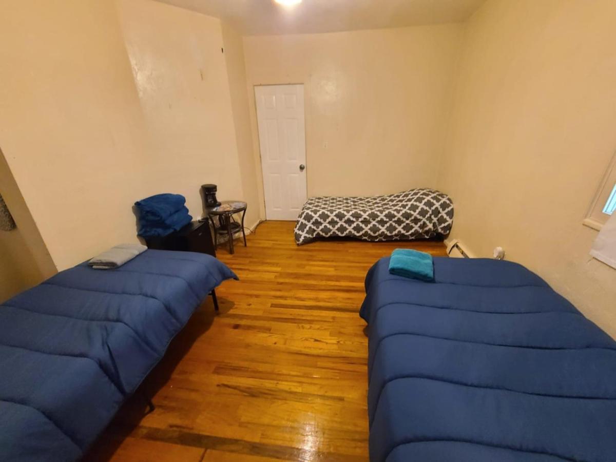 Private Bedroom Near Бостон Экстерьер фото