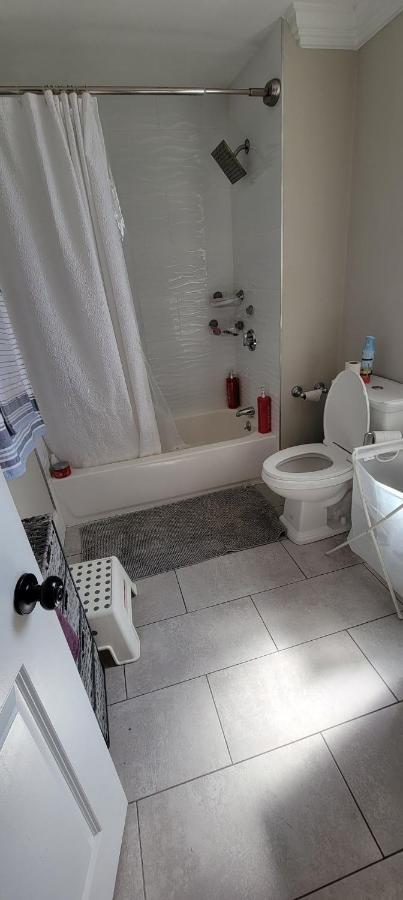 Private Bedroom Near Бостон Экстерьер фото