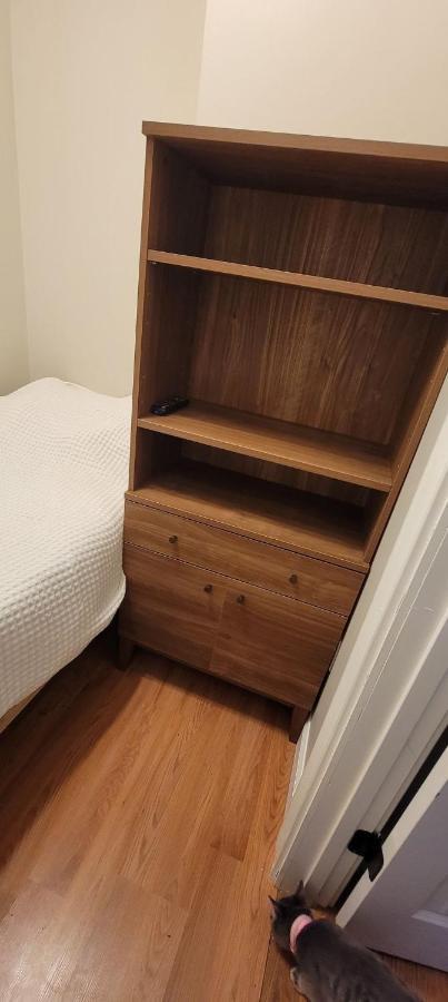 Private Bedroom Near Бостон Экстерьер фото