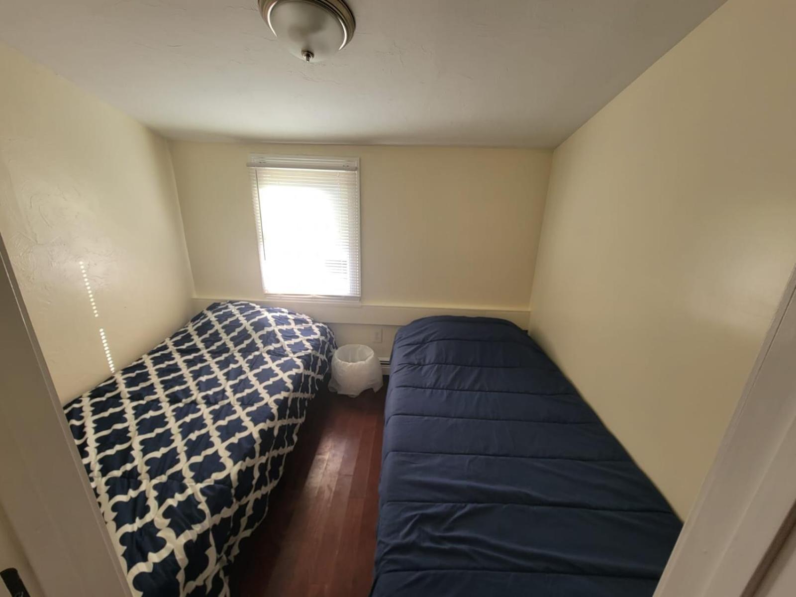 Private Bedroom Near Бостон Экстерьер фото