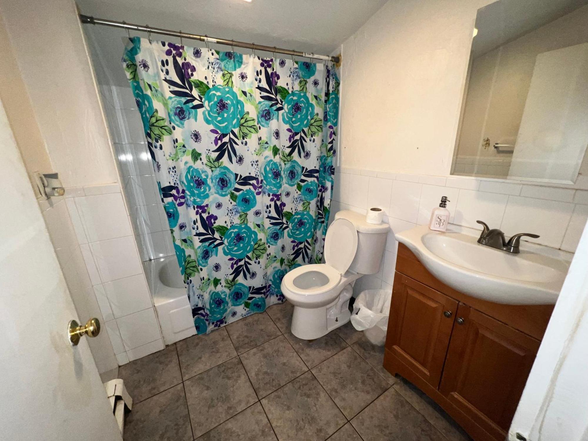 Private Bedroom Near Бостон Экстерьер фото